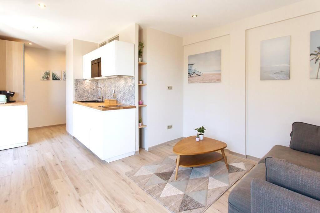 Apartmán L36 Sea View Terrace 10Min Walking To Sea/Parking & Ac Nice Exteriér fotografie
