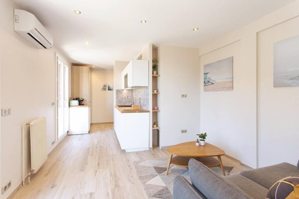 Apartmán L36 Sea View Terrace 10Min Walking To Sea/Parking & Ac Nice Exteriér fotografie